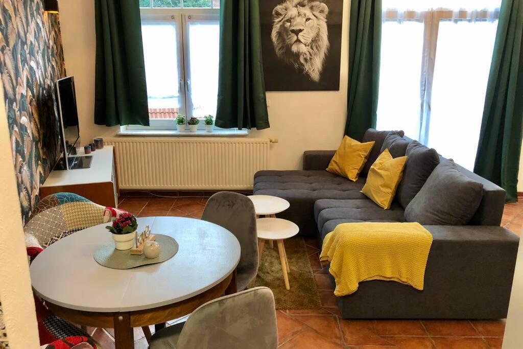 Apartment Zum Goldenen Lowen Inkl. Parkplatz & Wlan Ерфурт Екстериор снимка