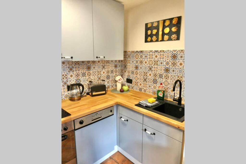 Apartment Zum Goldenen Lowen Inkl. Parkplatz & Wlan Ерфурт Екстериор снимка